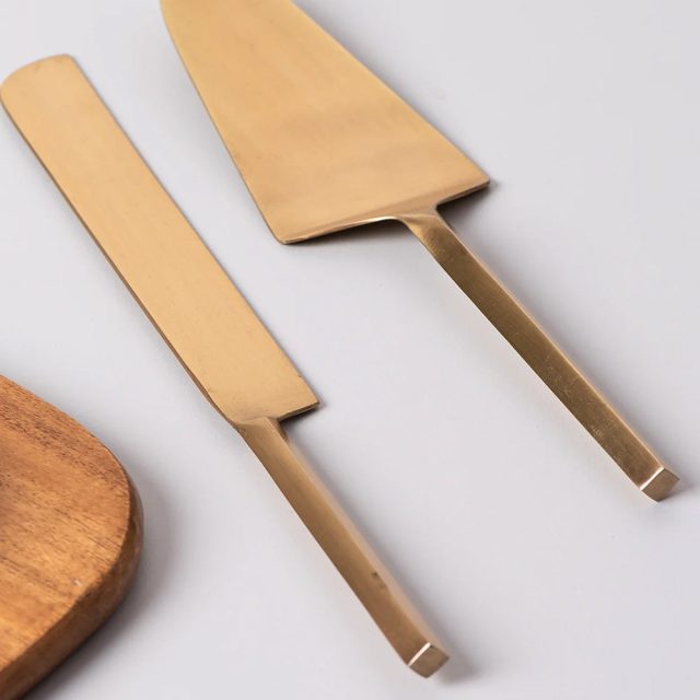 Classic Cake Server Gold Set of 2 by Chumbak